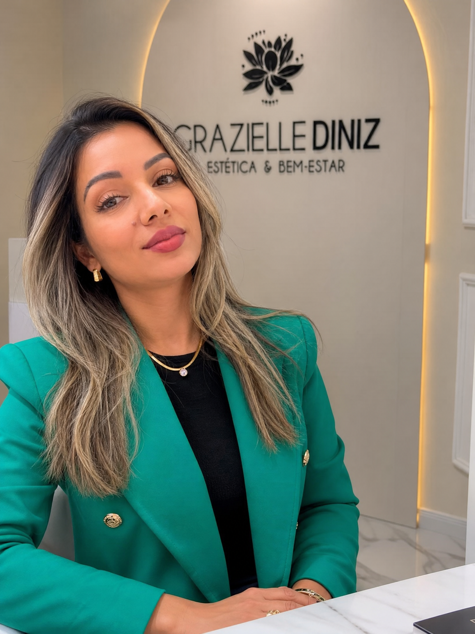 Grazielle Diniz, esteticista e cosmetóloga no Guarujá